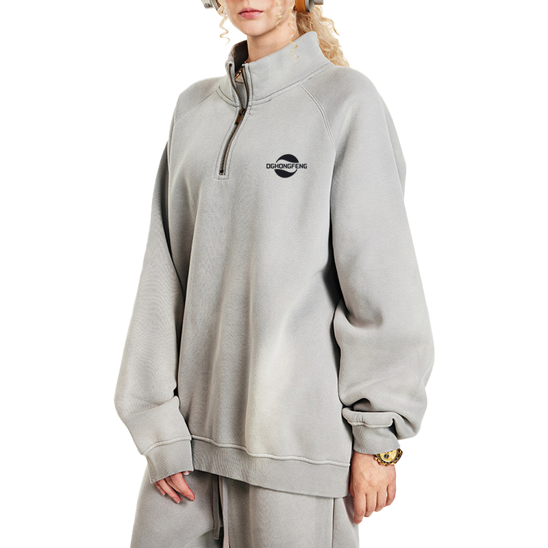 As a clothing custom factory, we make unisex tracksuits.